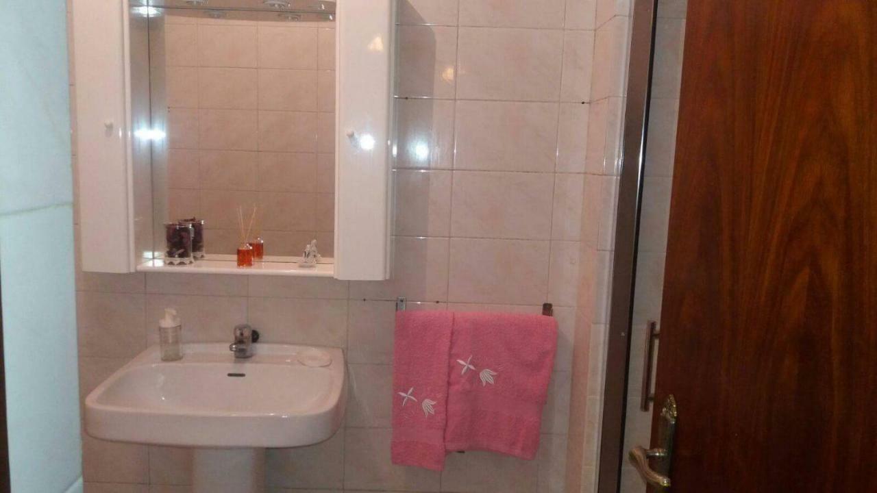 Quarto com 4 camas  OOporto Exterior foto