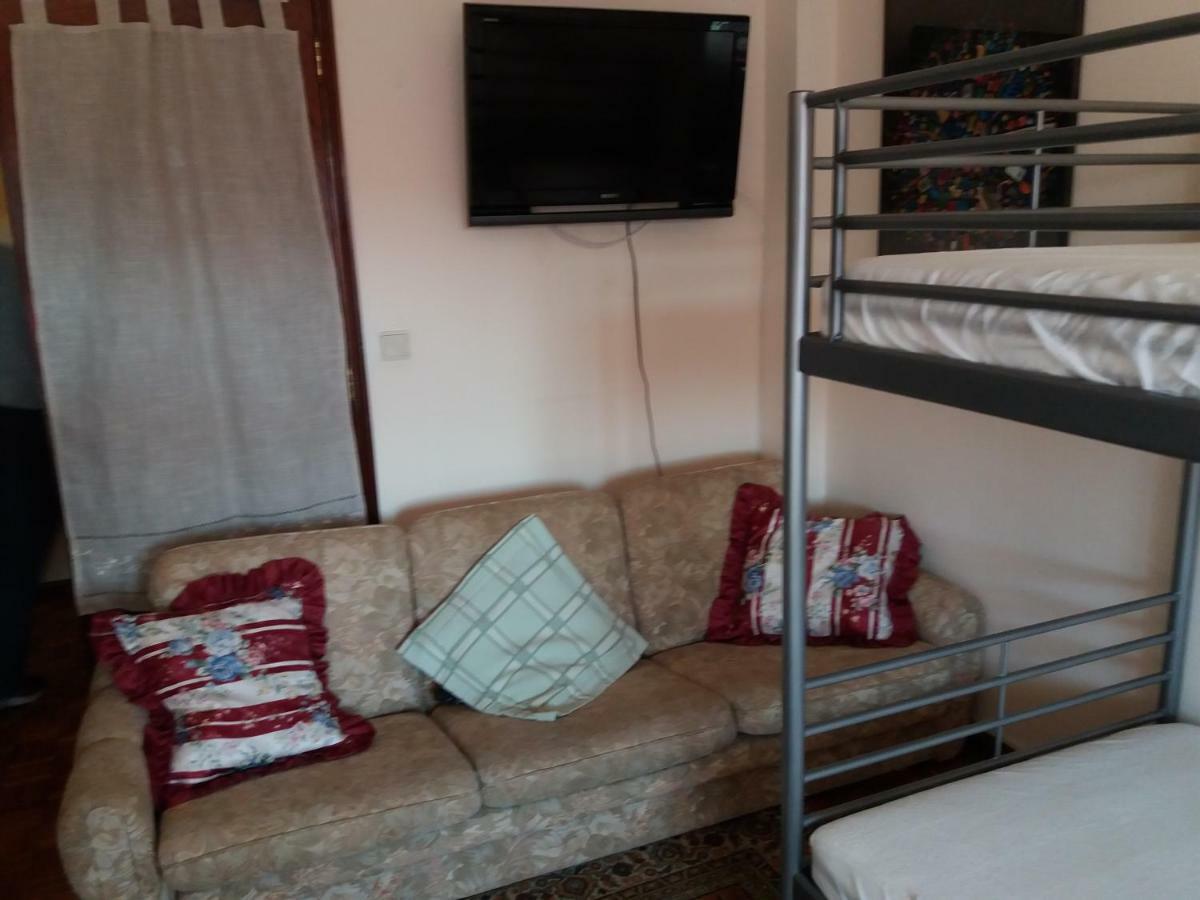 Quarto com 4 camas  OOporto Exterior foto