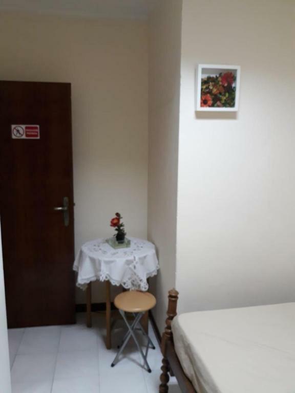 Quarto com 4 camas  OOporto Exterior foto